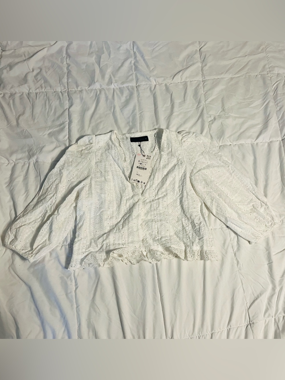 NWT Zara White Eyelet V-Neck Peasant Blouse s